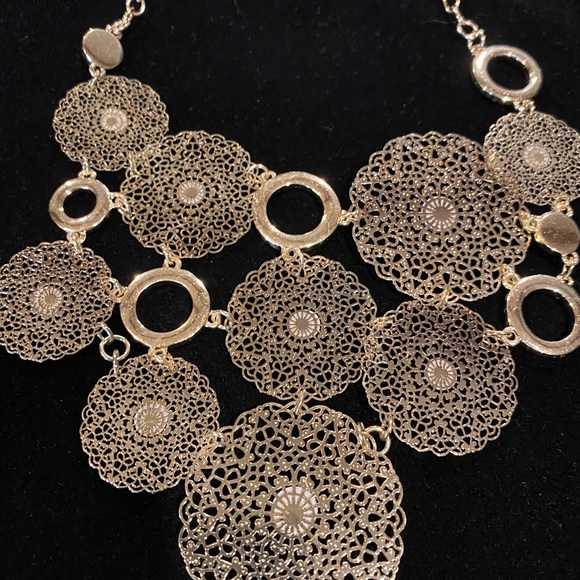 Erica Lyons signed statement necklace filigree - Picture 6 of 6